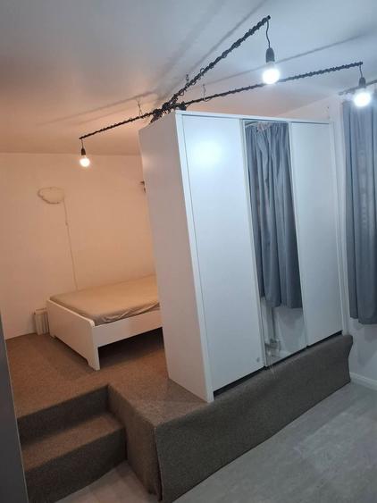 Garsonieră decomandată în Central