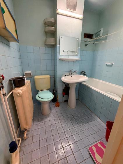 Apartament cu 3 camere decomandat, mobilat în Central