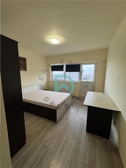 Apartament cu 4 camere decomandat în Centrul Civic