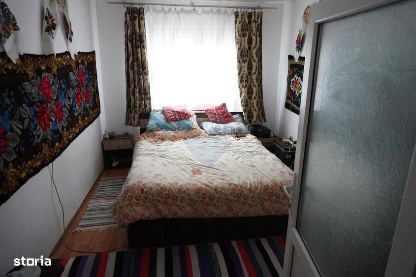 Casă cu 4 camere în Dragomirești