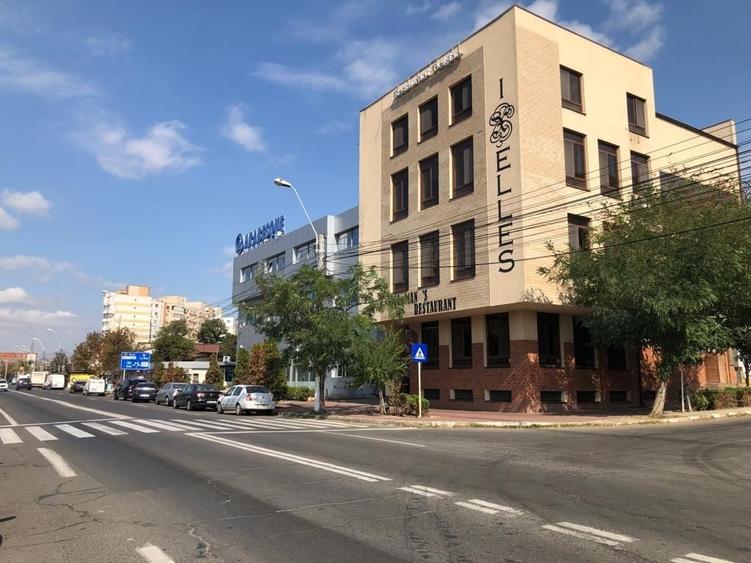 Spațiu comercial, de 641.29998779297 mp, în Țiglina 1