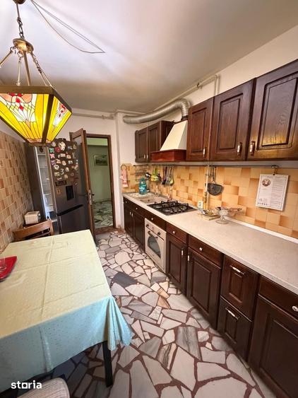 Apartament cu 4 camere decomandat, mobilat în Tomis I
