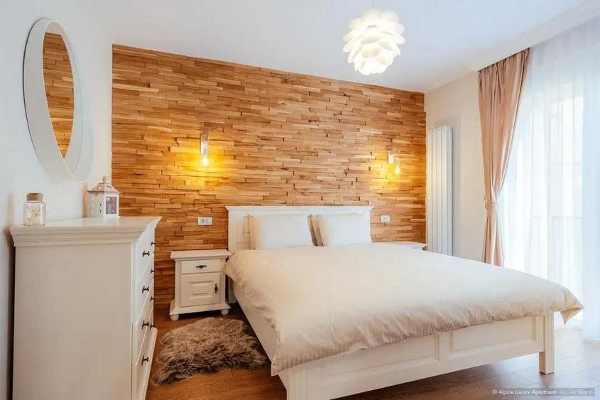 Apartament cu 3 camere semidecomandat în Exterior Vest