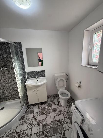 Casă cu 2 camere cu Teren 70 Mp în Central