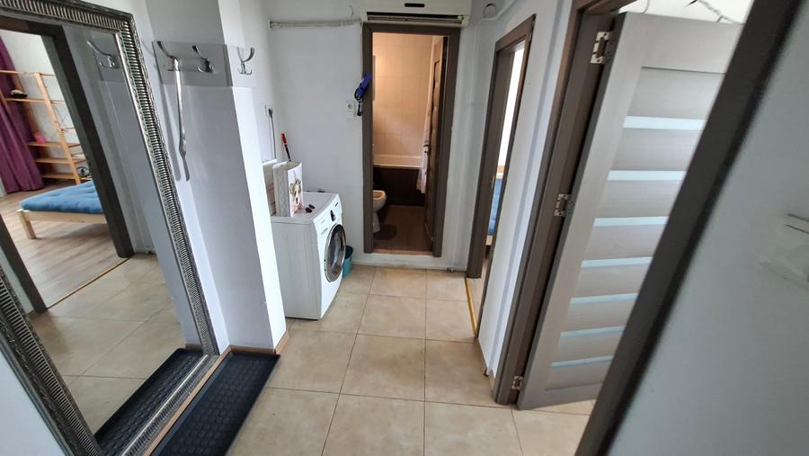 Apartament cu 2 camere decomandat în Casa de Cultură