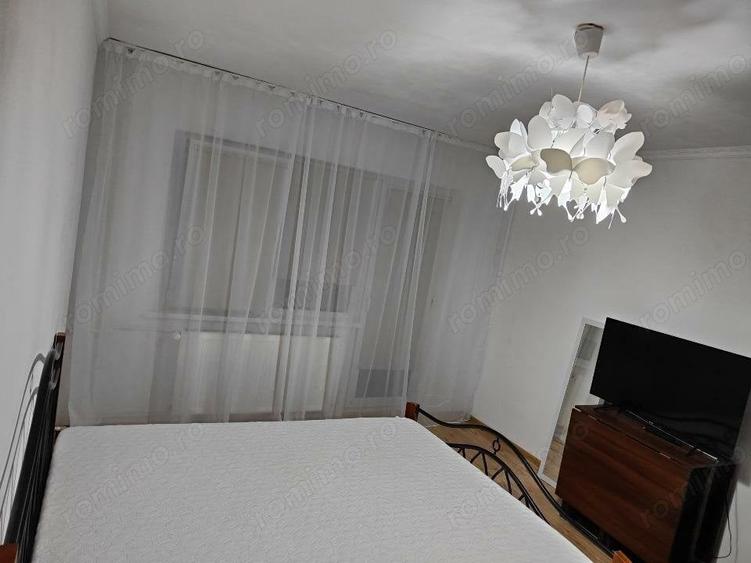 Apartament cu 3 camere semidecomandat în Șagului