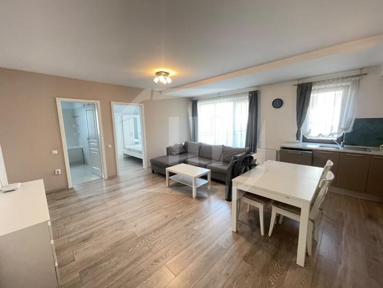 Apartament cu 2 camere semidecomandat, mobilat în Bună Ziua