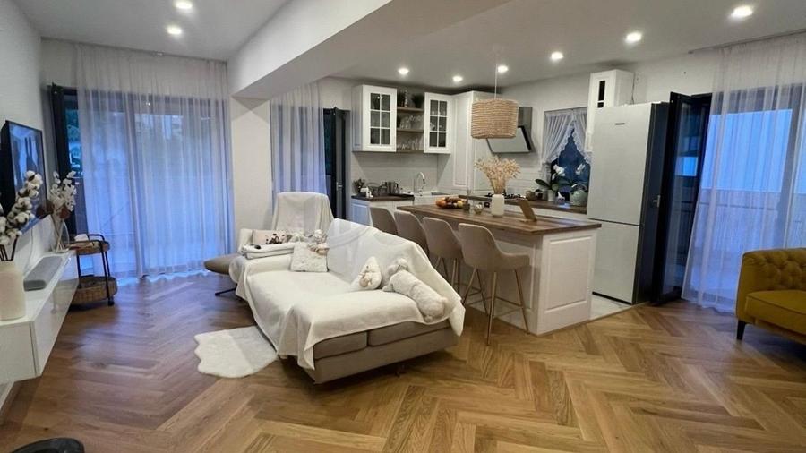 Apartament cu 4 camere semidecomandat, mobilat în Iancu Nicolae — fotografia 1