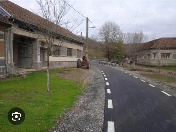 Casă cu 3 camere cu Teren 6627 Mp în Tincova