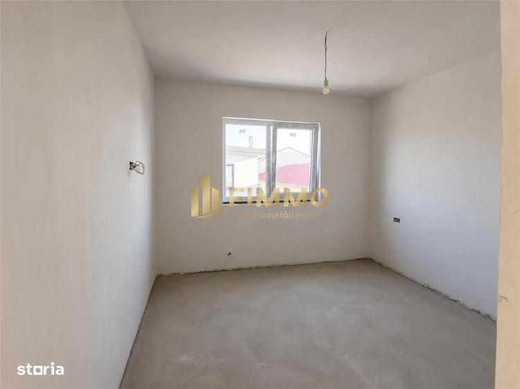 Casă cu 4 camere cu Teren 150 Mp în Hârtop