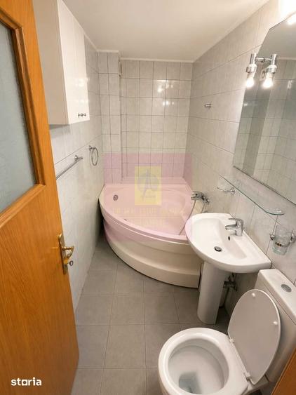 Apartament vanzare 3 camere Decebal - 3