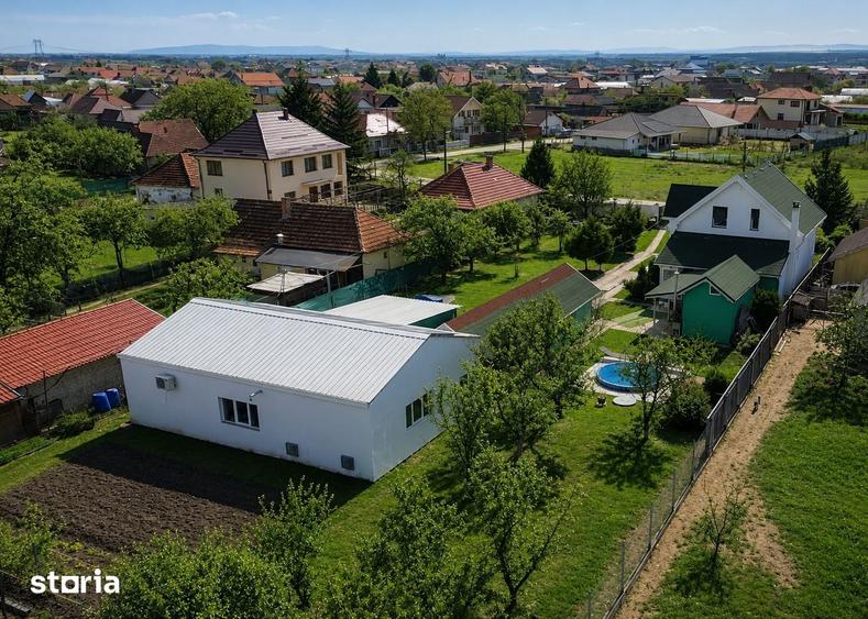 Casă cu 5 camere decomandat cu Teren 3000 Mp în Oșorhei