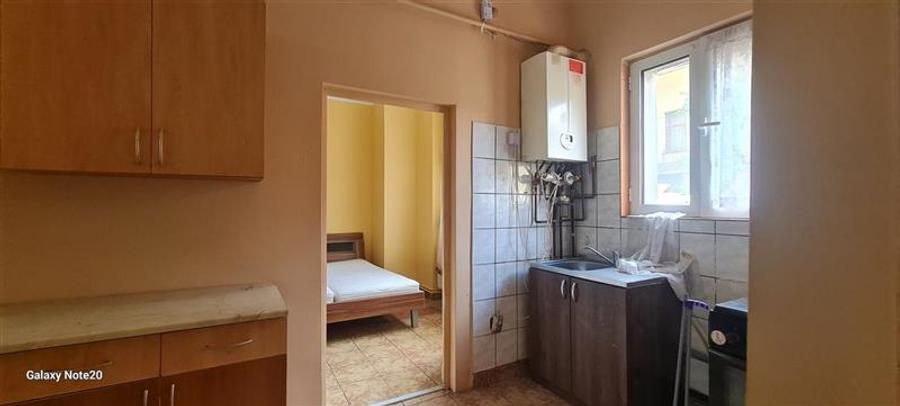 Apartament cu 2 camere nedecomandat în Ultracentral