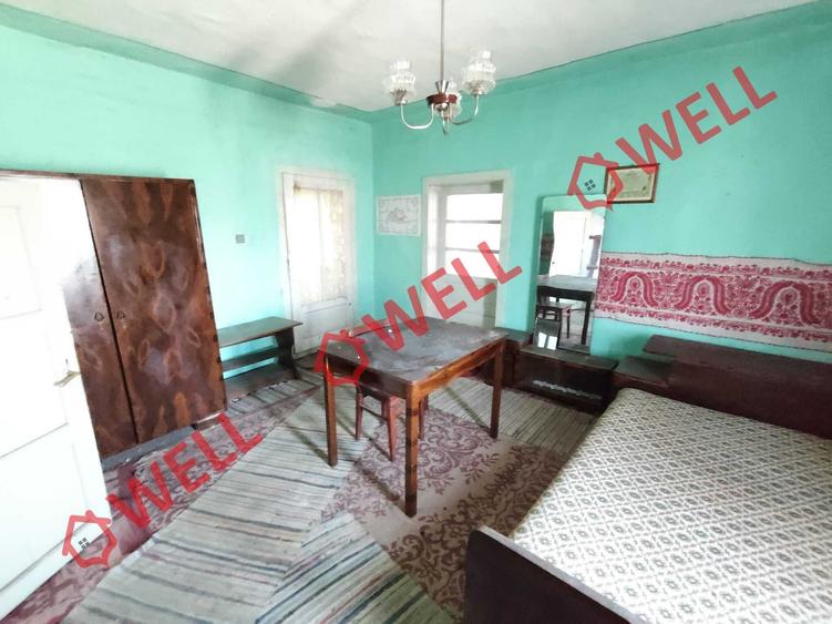 Casă cu 3 camere cu Teren 2352 Mp în Central