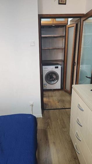 Apartament cu 3 camere decomandat în Siderurgiștilor