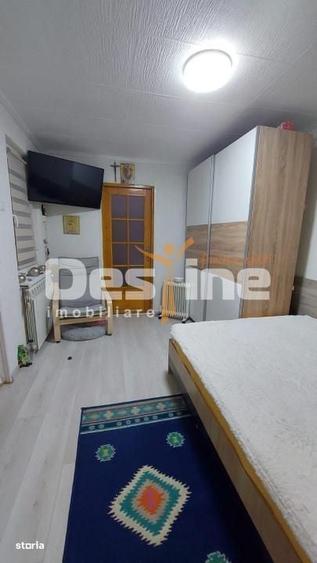 Casă cu 4 camere în Bănești
