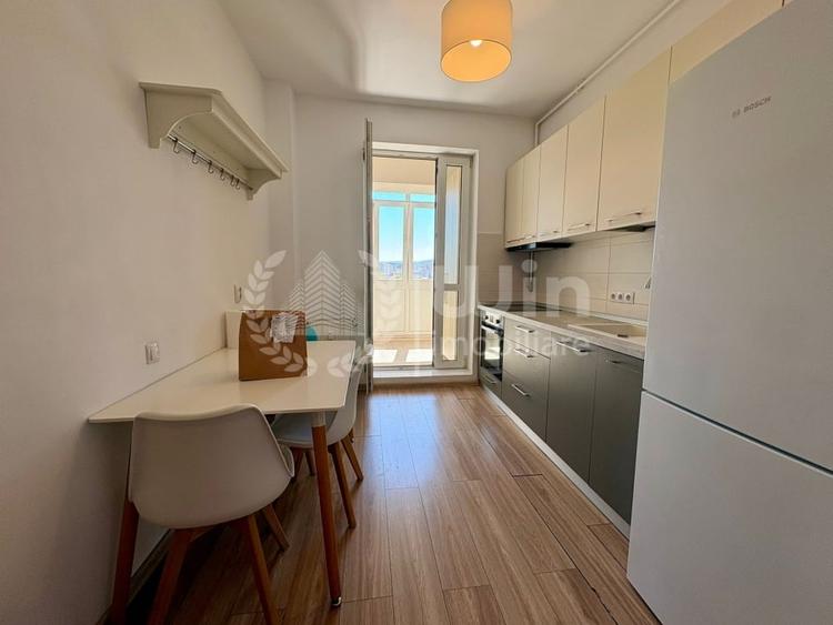 Apartament cu 2 camere semidecomandat, mobilat în Mărăști