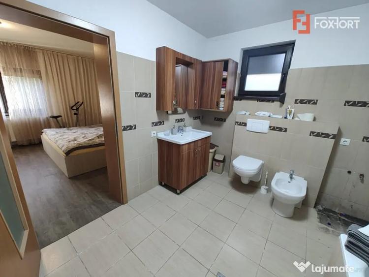 Casă cu 3 camere cu Teren 1484 Mp în Săcălaz