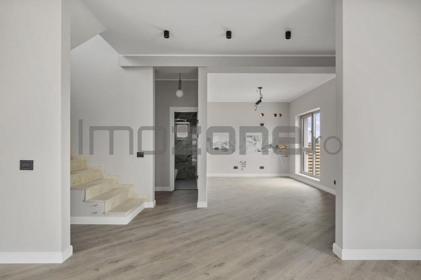 Casă cu 4 camere cu Teren 350 Mp în Ferme
