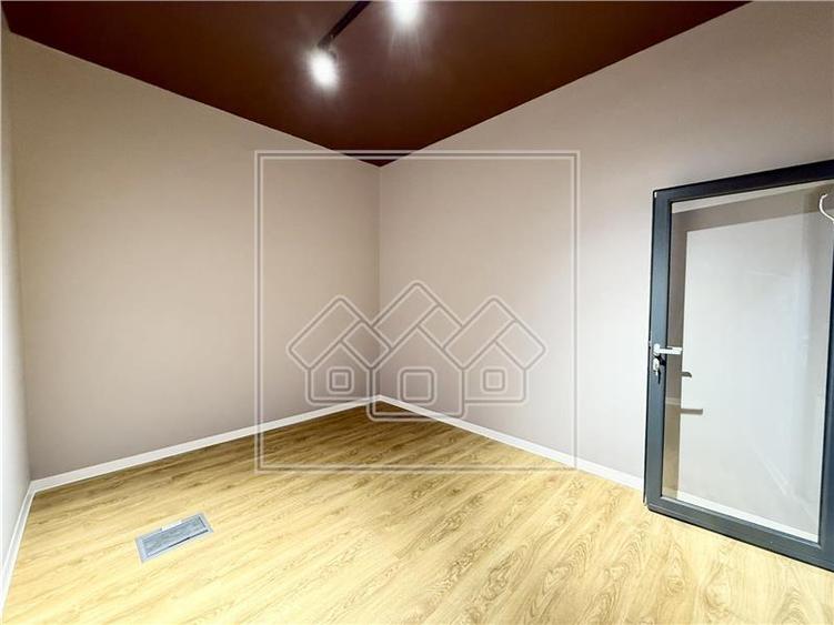 Spațiu comercial, de 174.5 mp, în Turnișor
