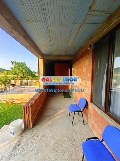 Casă cu 10 camere cu Teren 560 Mp în Clinceni