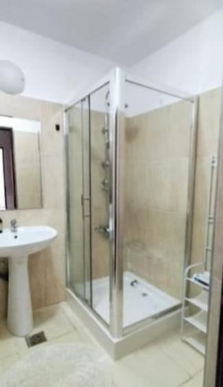 Apartament cu 2 camere semidecomandat, mobilat în Baciu