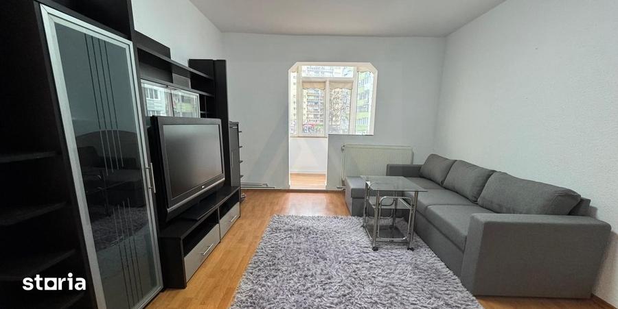 Apartament cu 3 camere semidecomandat, mobilat în Sub Arini — fotografia 2