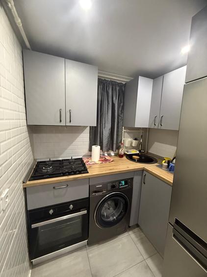 Apartament cu 2 camere semidecomandat în Pantelimon