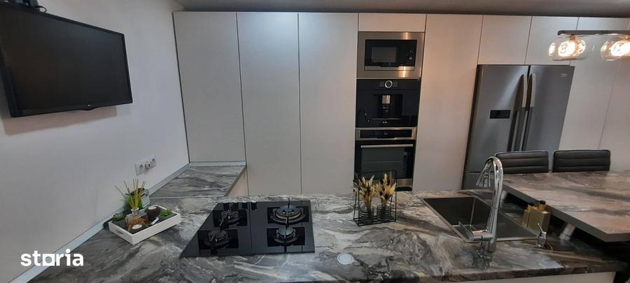 Casă cu 3 camere decomandat cu Teren 300 Mp în Central