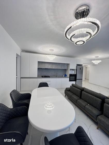 Apartament cu 2 camere decomandat în Universitate