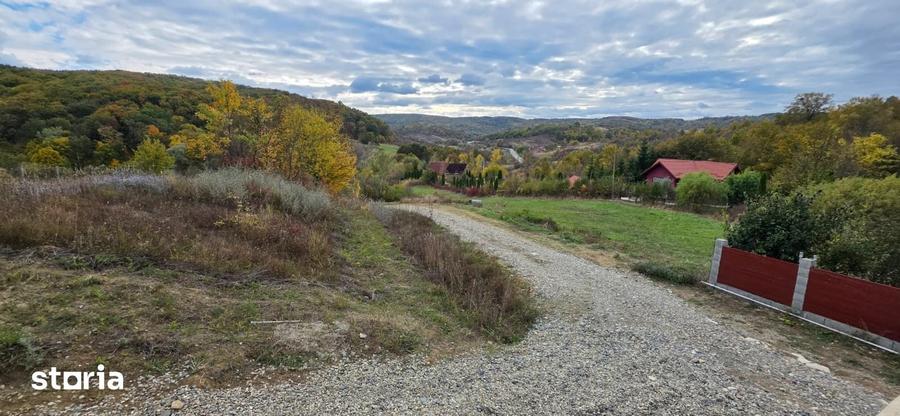 Teren de 1500 mp, în Mărgineni