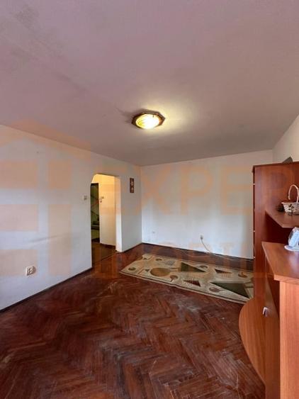 Apartament cu 2 camere semidecomandat, mobilat în Tomis II