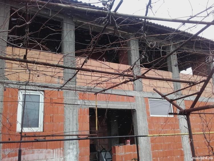 Casă cu 4 camere cu Teren 314 Mp în Bariera Vâlcii