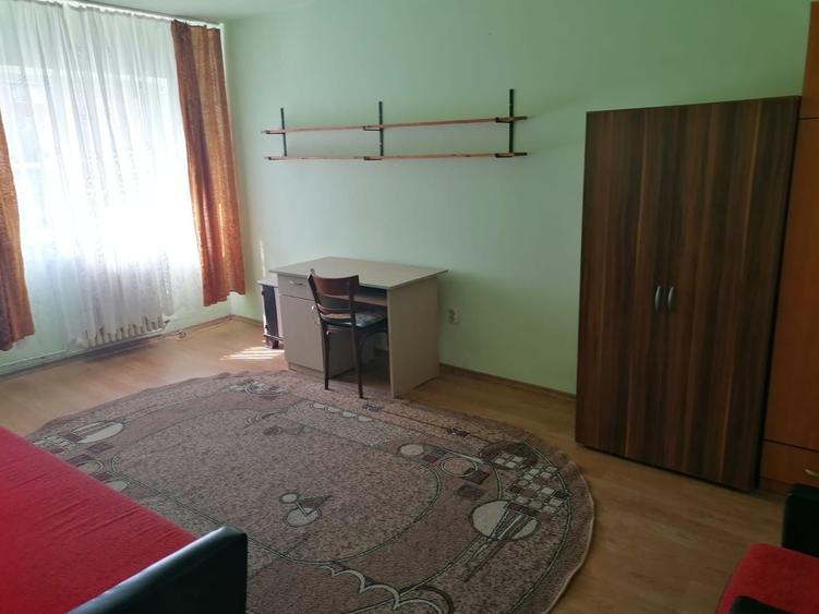 Apartament cu 2 camere decomandat în Gruia