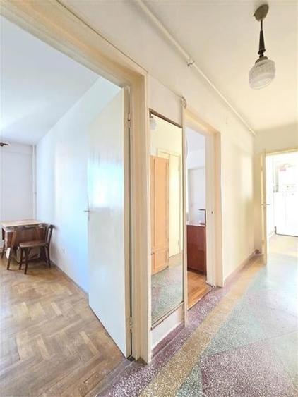 Apartament cu 3 camere circular, mobilat în Astra