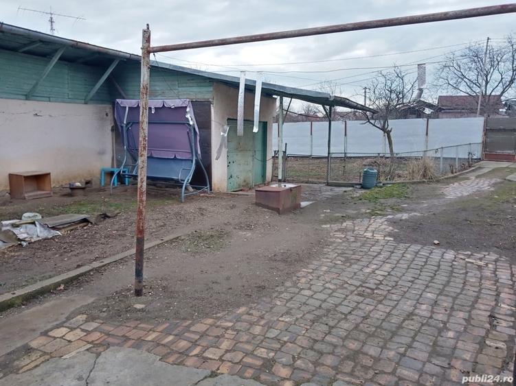 Casă cu 5 camere cu Teren 964 Mp în Pleașa