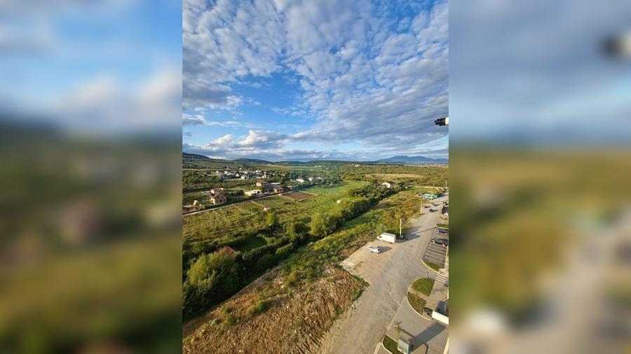 Apartament cu 4 camere decomandat în Centura