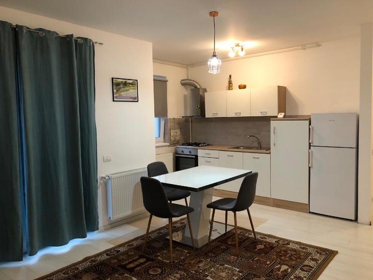 Apartament cu 2 camere decomandat în Giroc