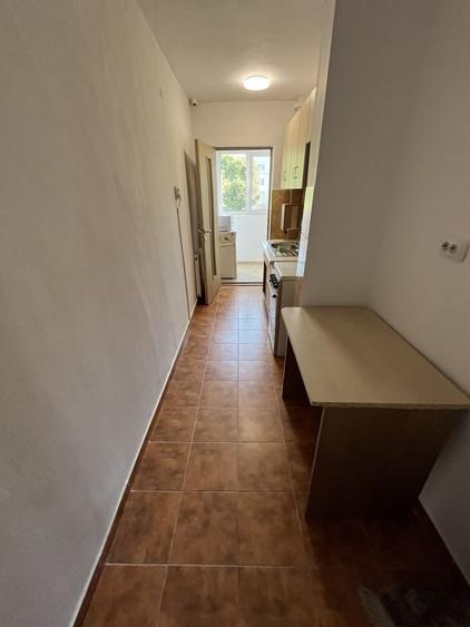 Garsonieră decomandată în Tudor