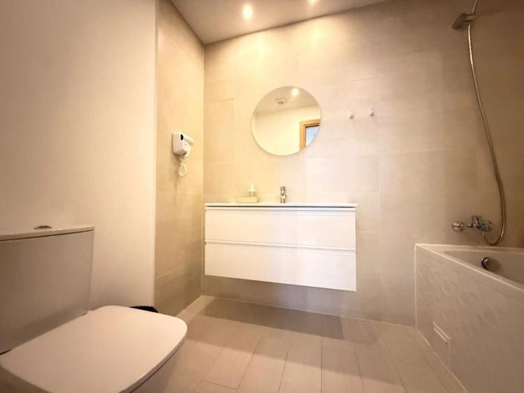 Apartament cu 3 camere în Runcu