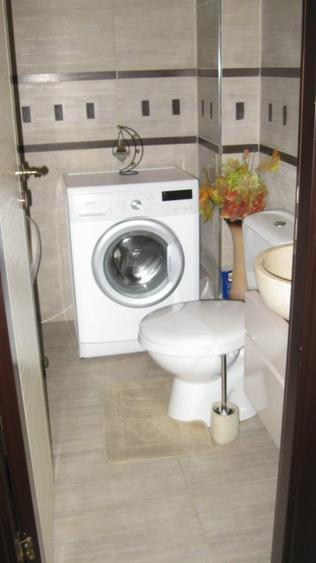 Închiriez ap 2 camere  - 8