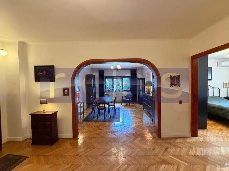 Apartament cu 3 camere, mobilat în Armeneasca