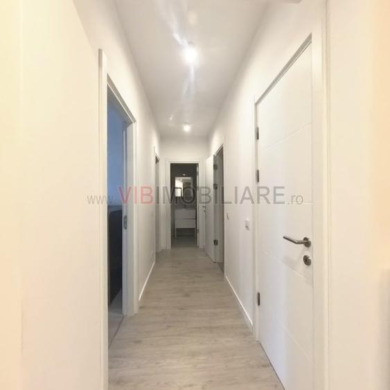 Apartament cu 3 camere semidecomandat în Străulești