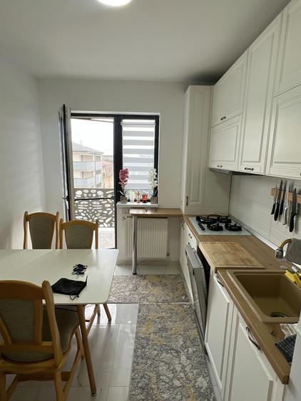 Apartament cu 3 camere decomandat, mobilat în Fundeni