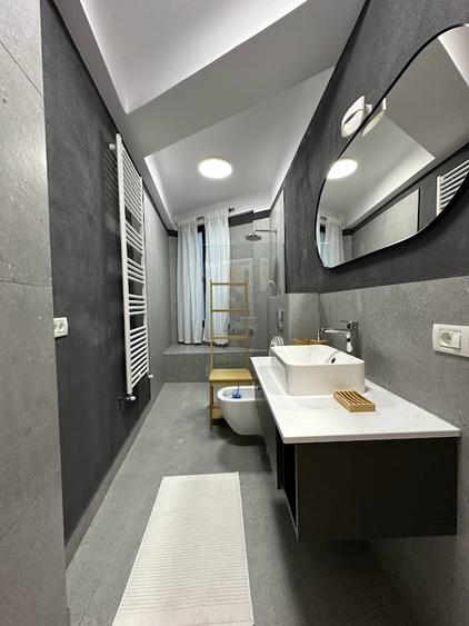 Apartament cu 3 camere în Ultracentral