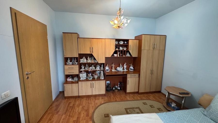 Casă individuală cu 4 camere cu Canalizare în Mehala