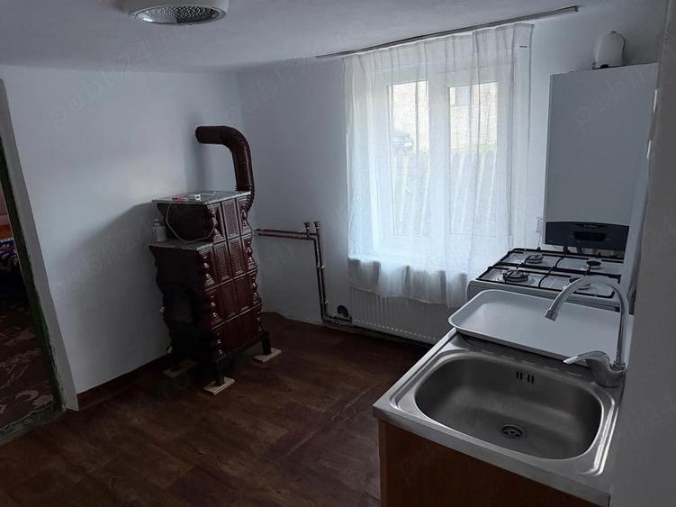 Casă cu 3 camere cu Teren 1000 Mp în Săulești