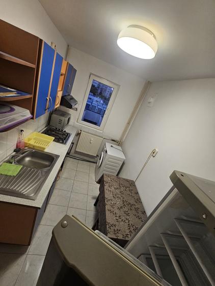 Apartament cu 2 camere decomandat în Drumul Taberei