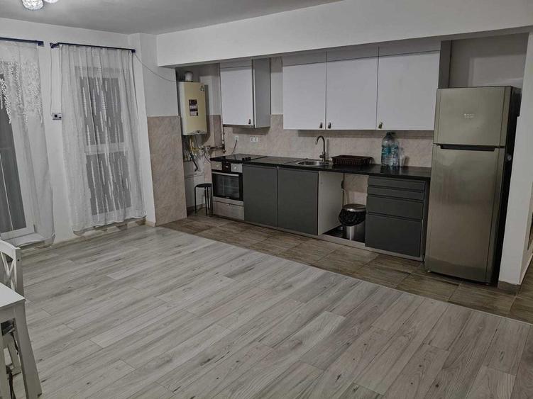 Apartament cu 2 camere decomandat în Florești