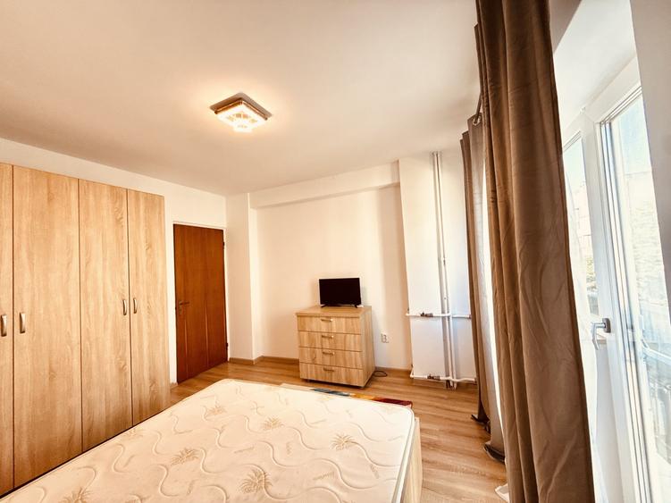 Apartament cu 2 camere decomandat, mobilat în Ultracentral